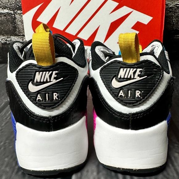 Nike Air Max 90 Toggle SE Kids 11.5c Casual Shoes DV1858 100 - Picture 9 of 13